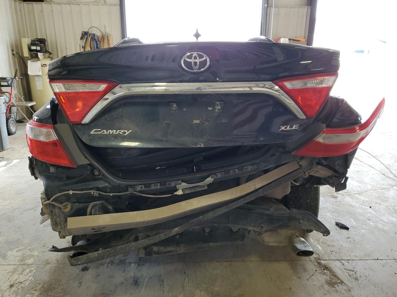 Photo 5 VIN: 4T1BK1FK2HU585388 - TOYOTA CAMRY 