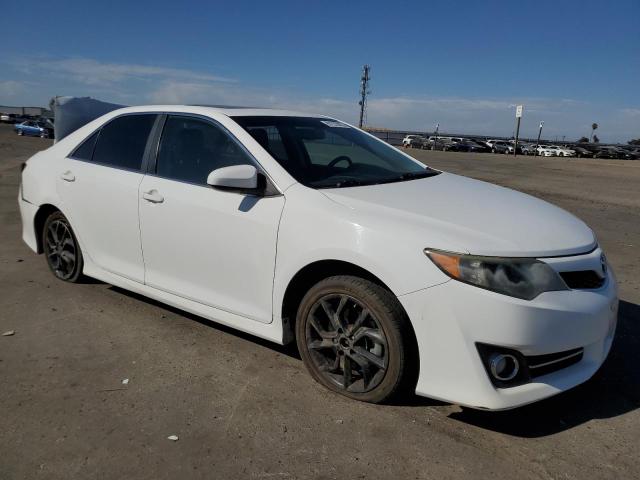 Photo 3 VIN: 4T1BK1FK3CU013061 - TOYOTA CAMRY SE 