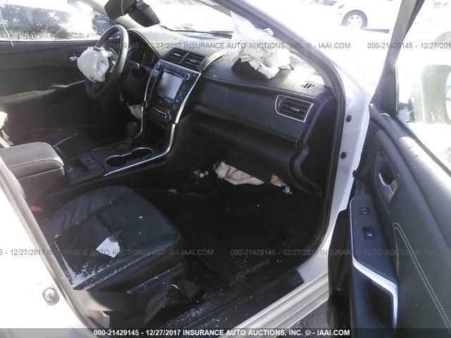 Photo 4 VIN: 4T1BK1FK3FU565826 - TOYOTA CAMRY 