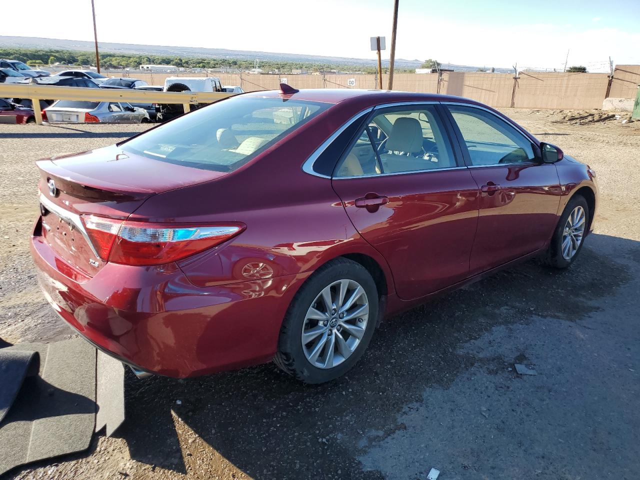 Photo 2 VIN: 4T1BK1FK3HU583701 - TOYOTA CAMRY 