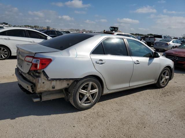 Photo 2 VIN: 4T1BK1FK4CU524990 - TOYOTA CAMRY SE 