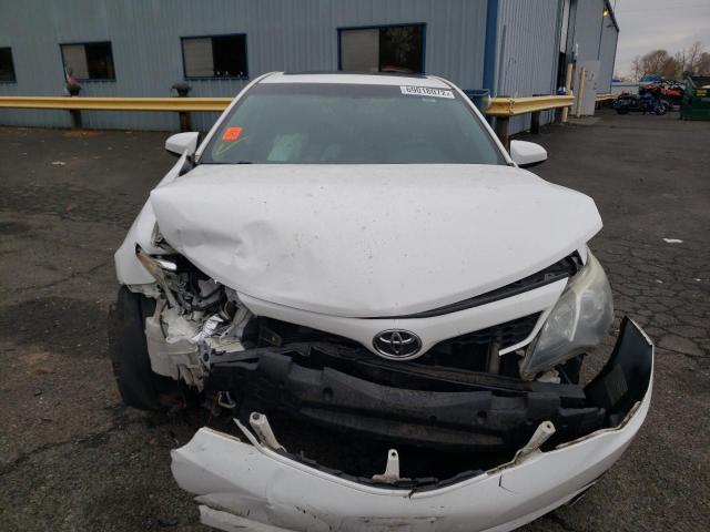 Photo 4 VIN: 4T1BK1FK4DU535425 - TOYOTA CAMRY SE 