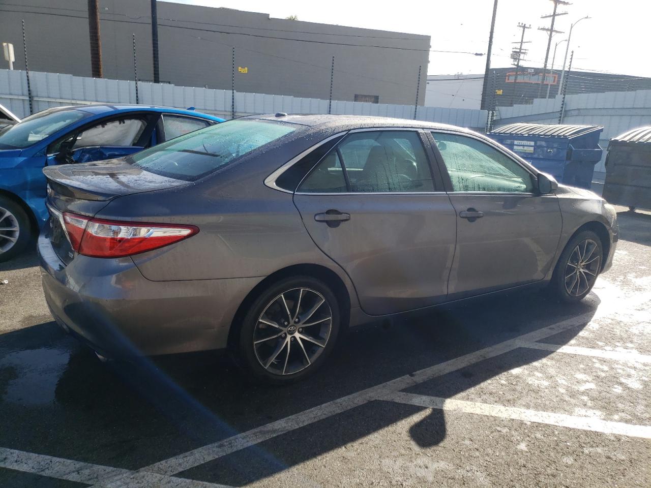 Photo 2 VIN: 4T1BK1FK4HU581231 - TOYOTA CAMRY 