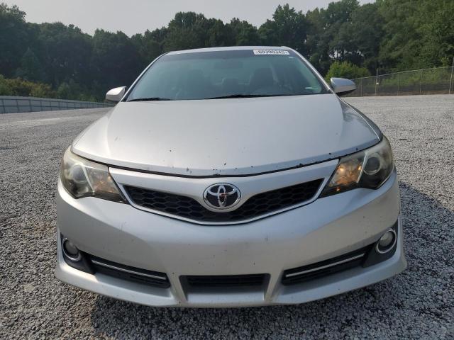 Photo 4 VIN: 4T1BK1FK5CU009786 - TOYOTA CAMRY SE 