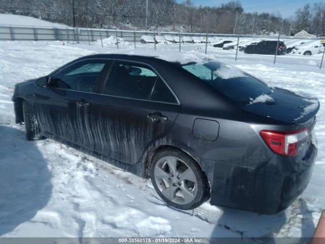 Photo 2 VIN: 4T1BK1FK6DU020880 - TOYOTA CAMRY 