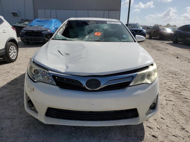 Photo 4 VIN: 4T1BK1FK6DU527021 - TOYOTA CAMRY SE 