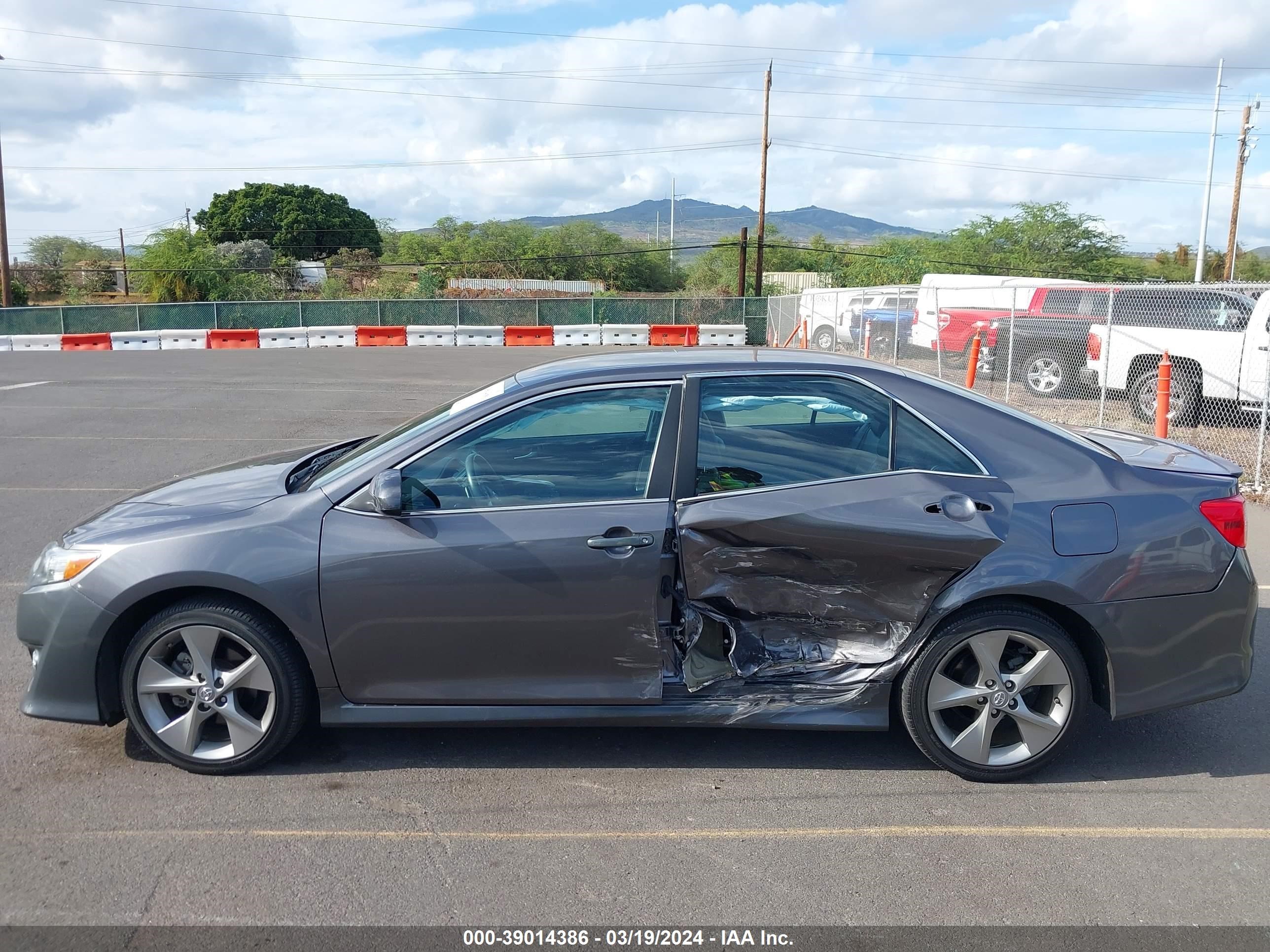 Photo 13 VIN: 4T1BK1FK6EU024624 - TOYOTA CAMRY 