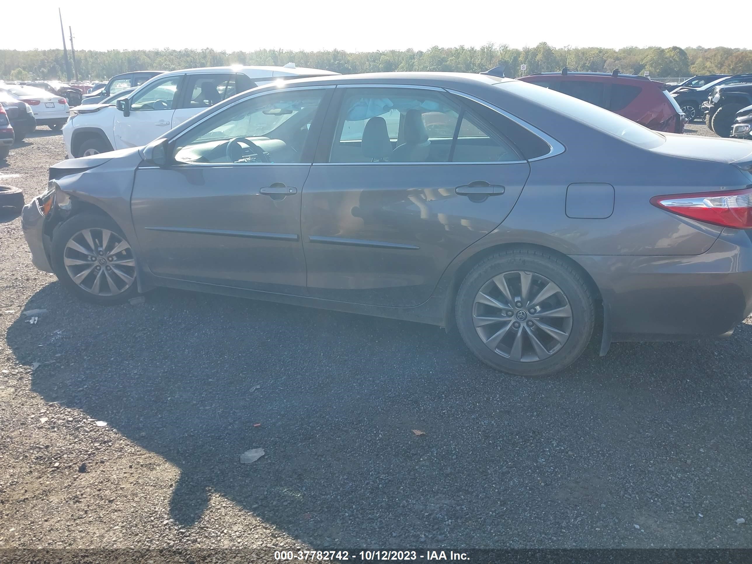 Photo 13 VIN: 4T1BK1FK6FU555047 - TOYOTA CAMRY 