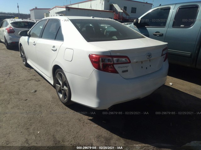 Photo 2 VIN: 4T1BK1FK7CU500831 - TOYOTA CAMRY 