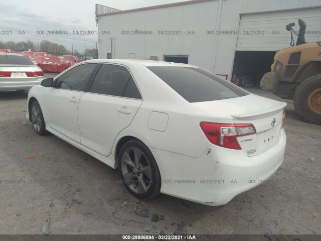 Photo 2 VIN: 4T1BK1FK8CU507030 - TOYOTA CAMRY 