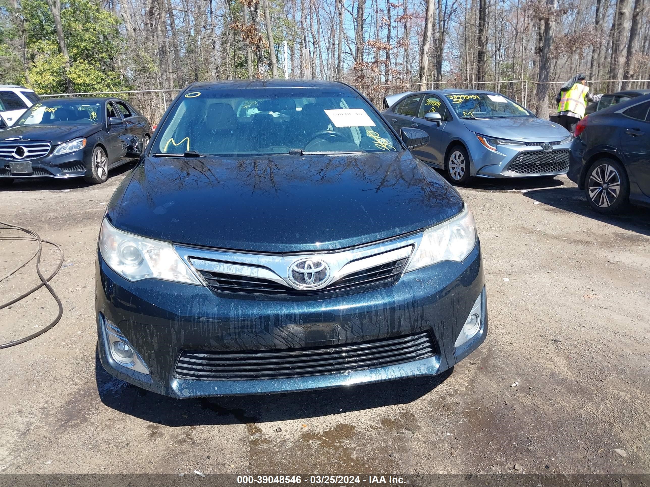 Photo 11 VIN: 4T1BK1FK8CU516844 - TOYOTA CAMRY 