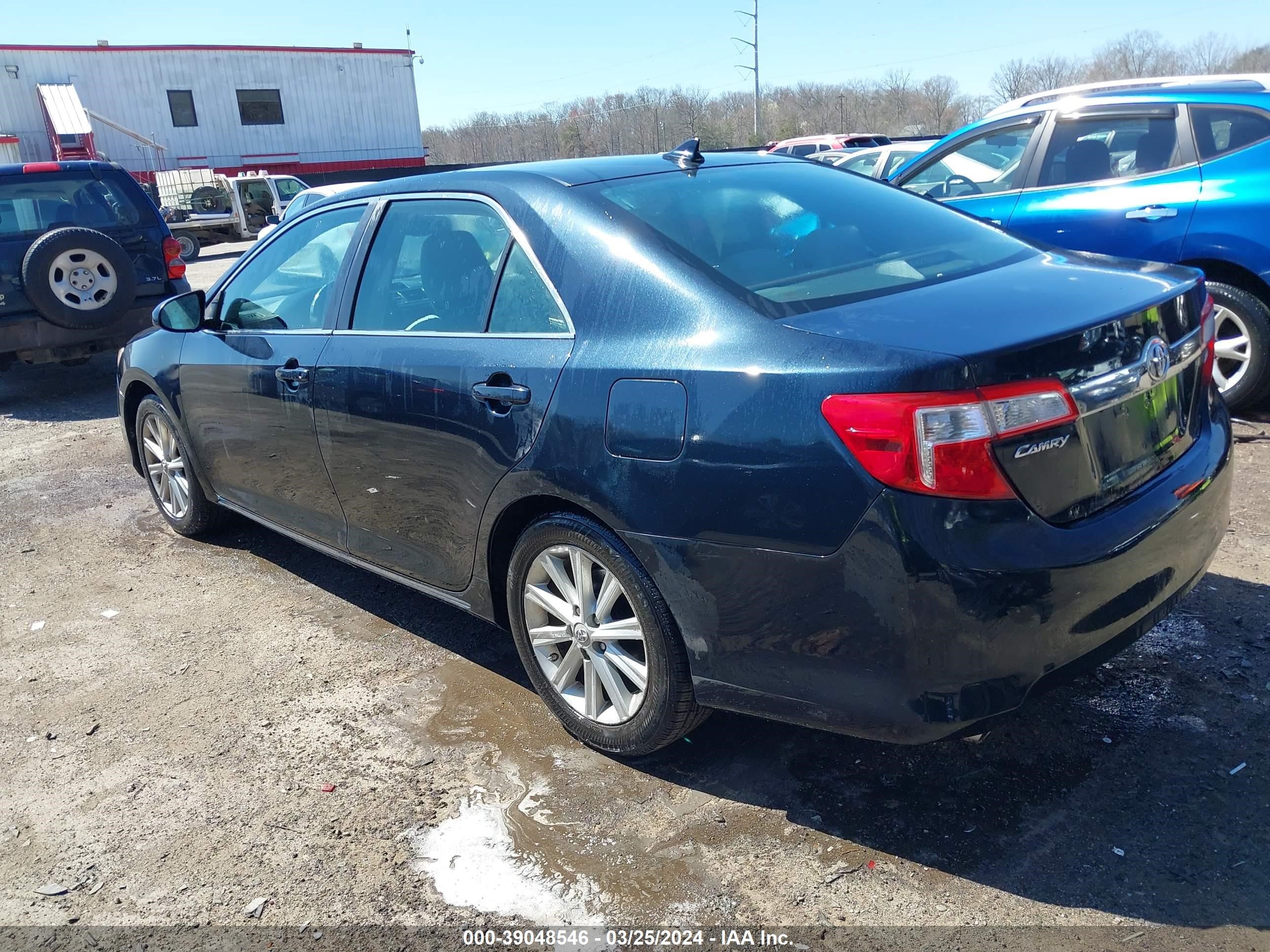 Photo 2 VIN: 4T1BK1FK8CU516844 - TOYOTA CAMRY 