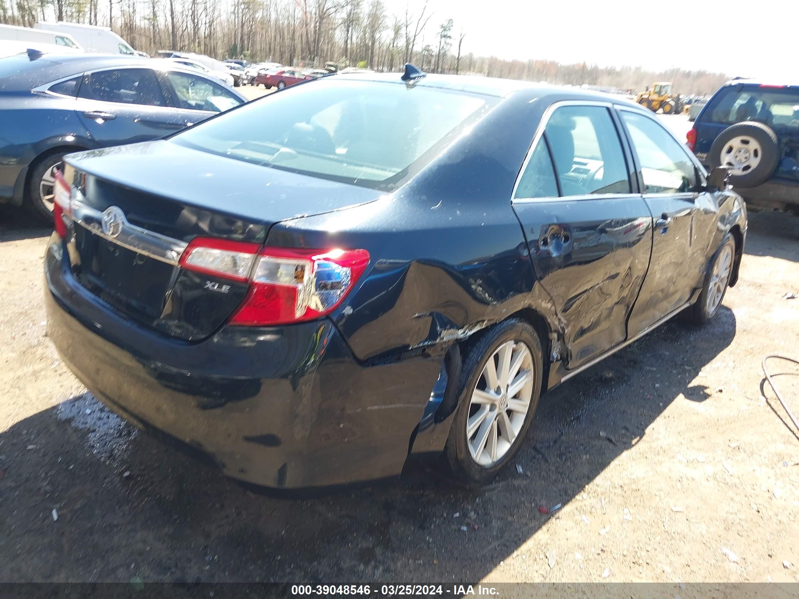 Photo 3 VIN: 4T1BK1FK8CU516844 - TOYOTA CAMRY 