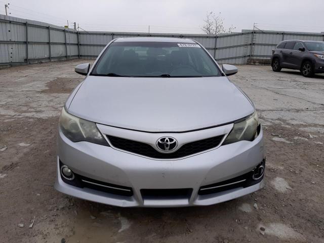 Photo 4 VIN: 4T1BK1FK8DU527862 - TOYOTA CAMRY SE 