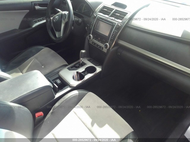 Photo 4 VIN: 4T1BK1FK9CU517338 - TOYOTA CAMRY 