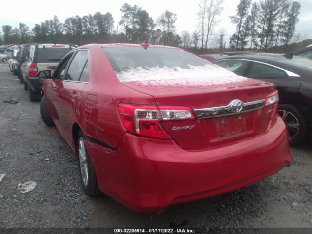 Photo 2 VIN: 4T1BK1FK9DU526932 - TOYOTA CAMRY 