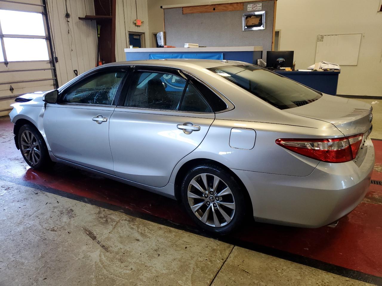 Photo 1 VIN: 4T1BK1FK9FU555236 - TOYOTA CAMRY 