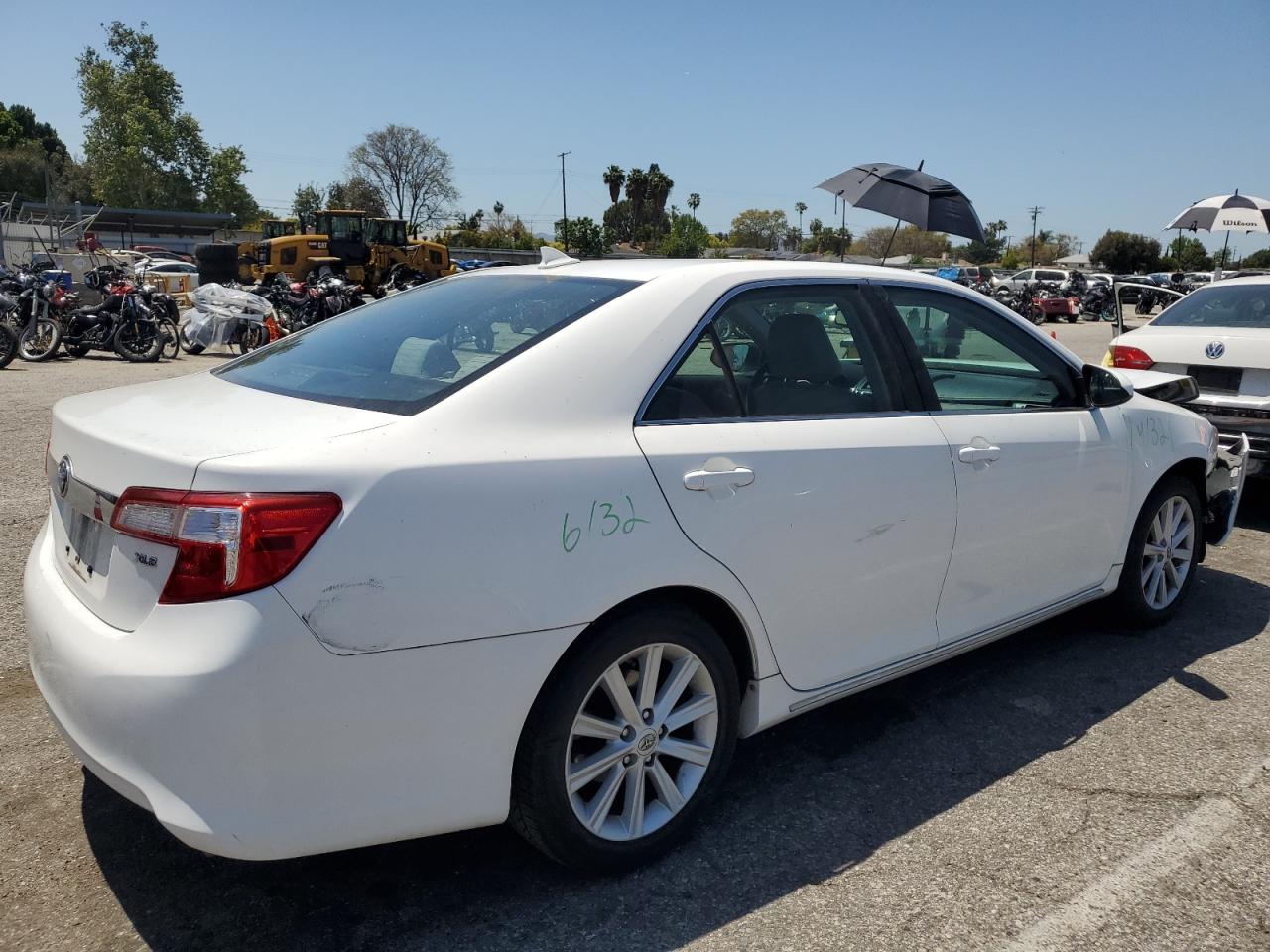 Photo 2 VIN: 4T1BK1FKXDU525644 - TOYOTA CAMRY 