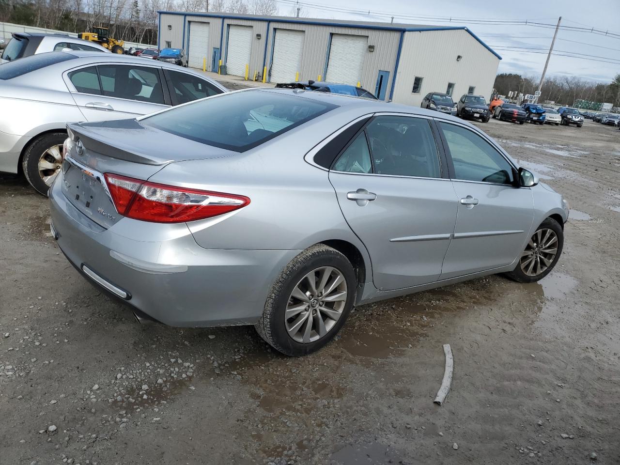 Photo 2 VIN: 4T1BK1FKXFU559389 - TOYOTA CAMRY 