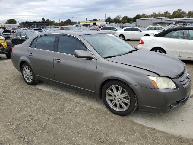 Photo 3 VIN: 4T1BK36B05U048901 - TOYOTA AVALON XL 