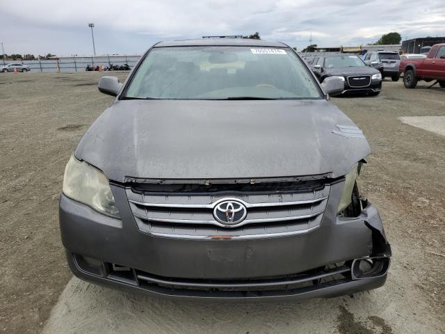 Photo 4 VIN: 4T1BK36B05U048901 - TOYOTA AVALON XL 