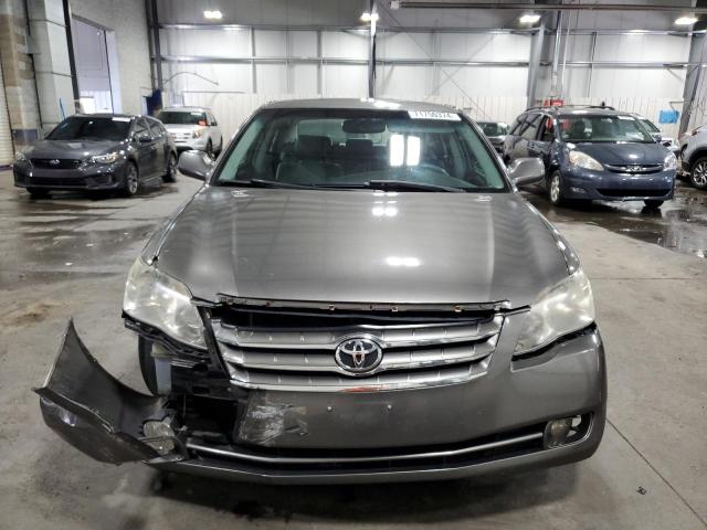 Photo 4 VIN: 4T1BK36B05U059767 - TOYOTA AVALON XL 