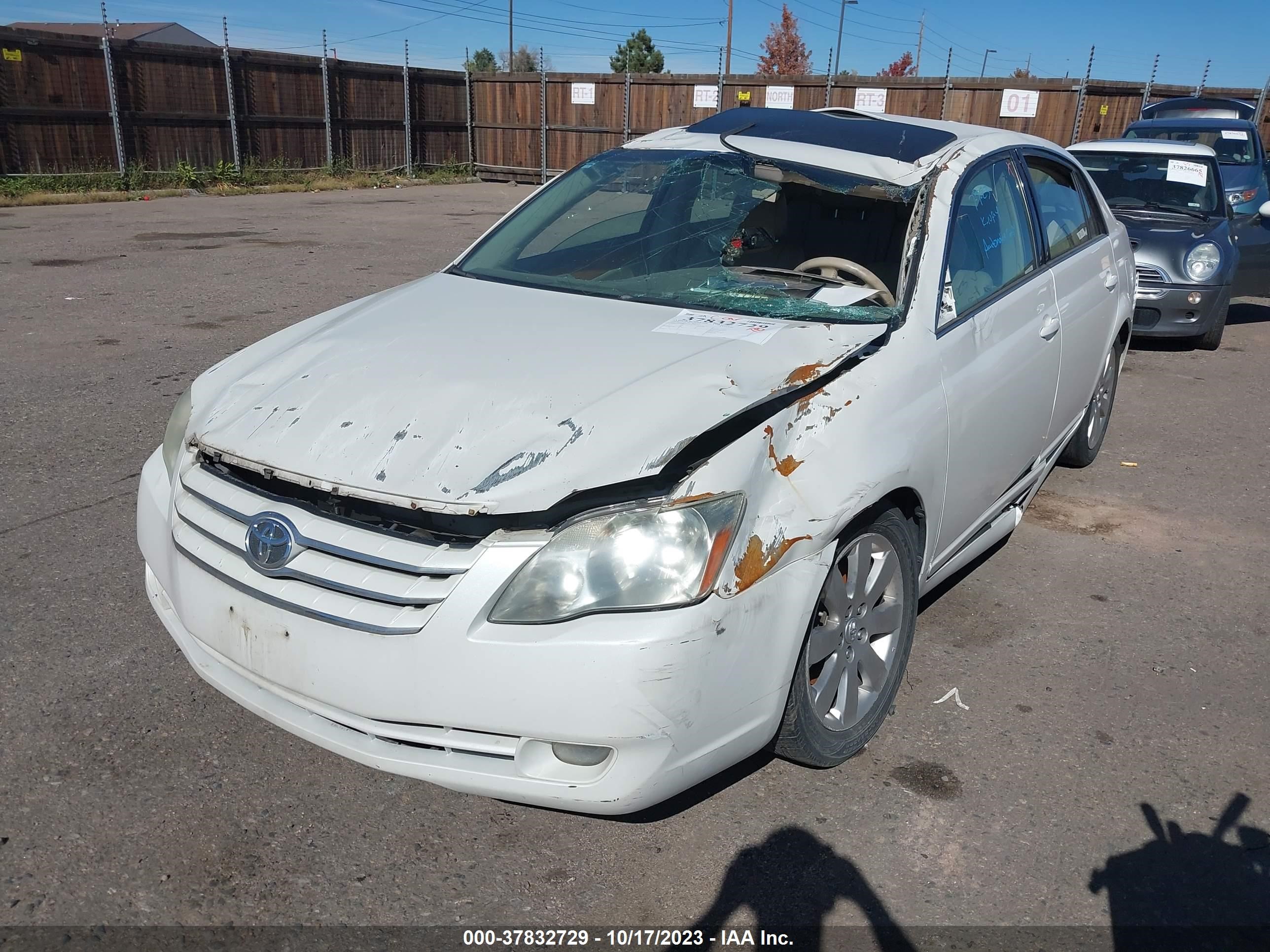 Photo 5 VIN: 4T1BK36B06U070642 - TOYOTA AVALON 