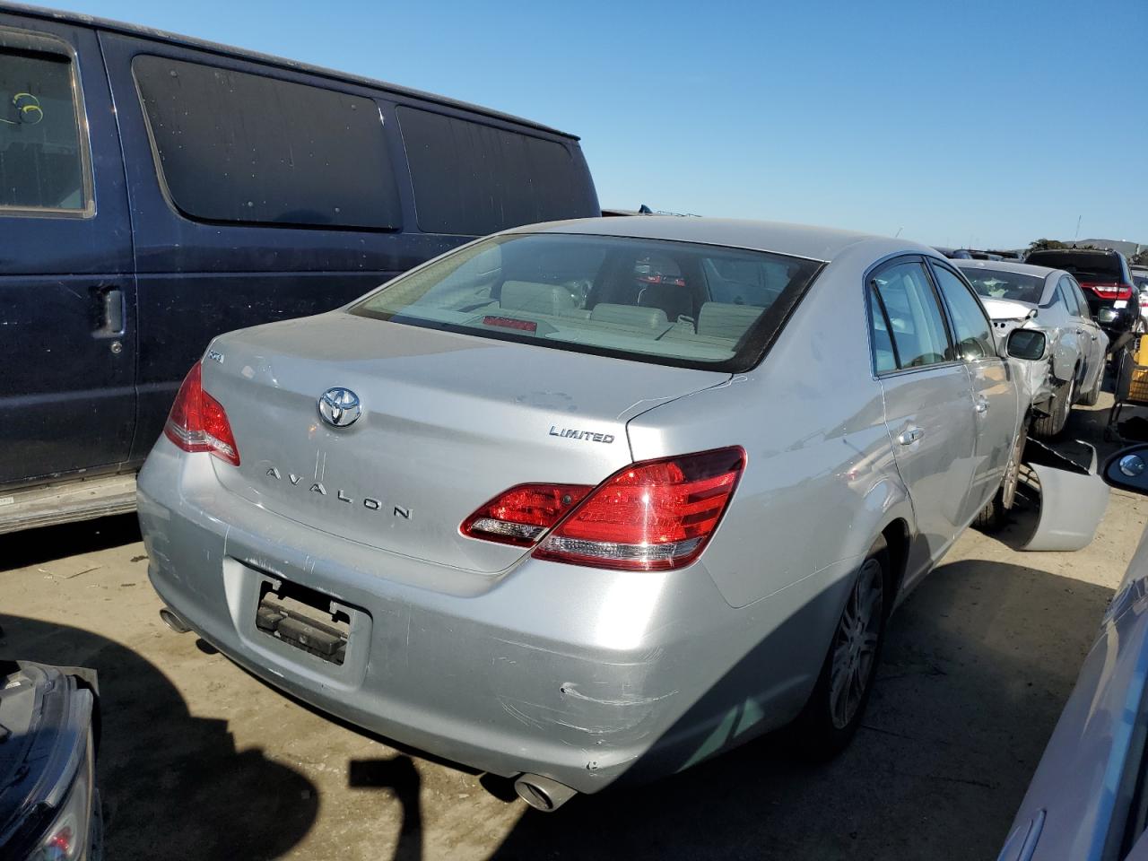 Photo 2 VIN: 4T1BK36B06U071516 - TOYOTA AVALON 