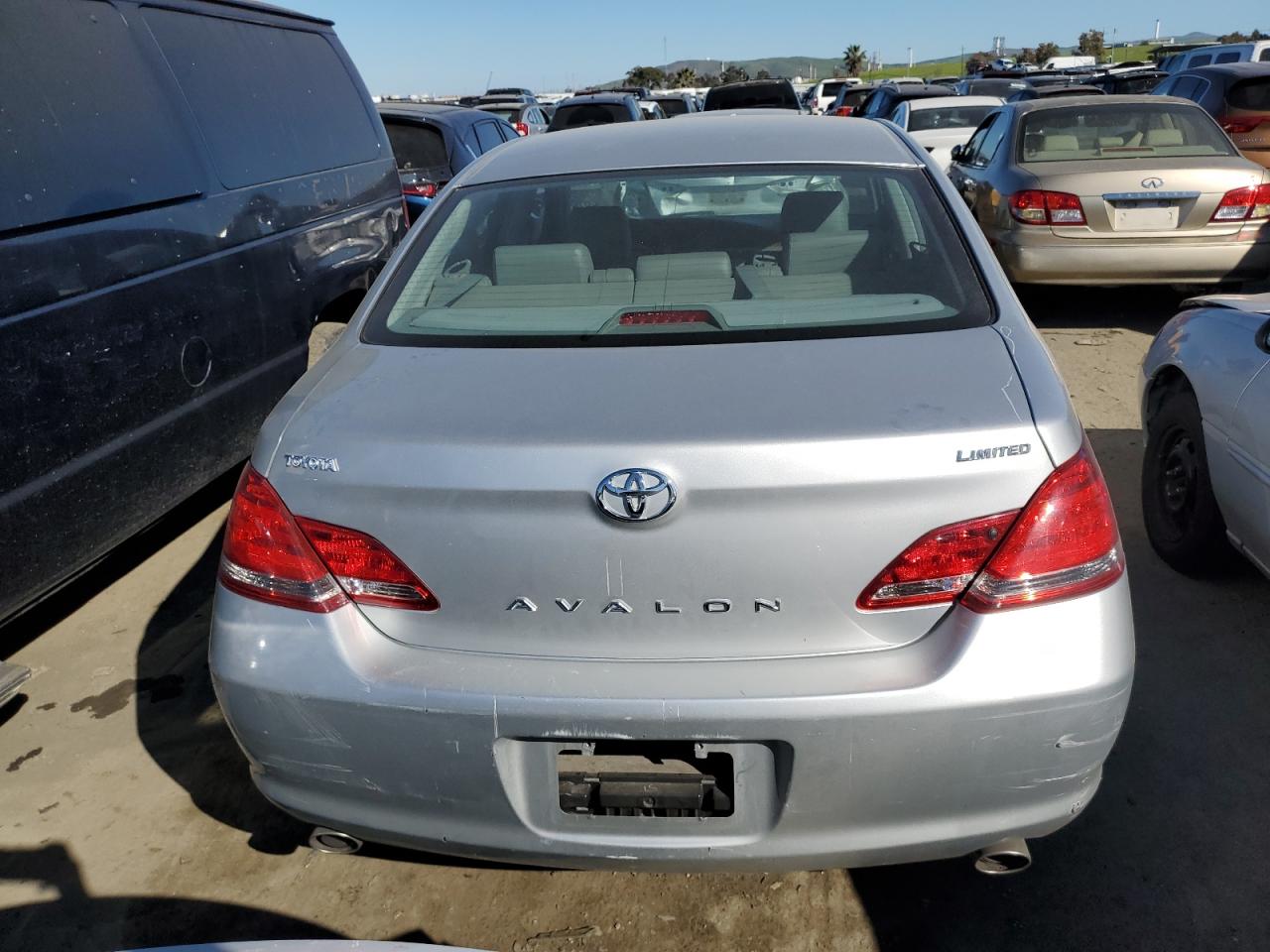 Photo 5 VIN: 4T1BK36B06U071516 - TOYOTA AVALON 