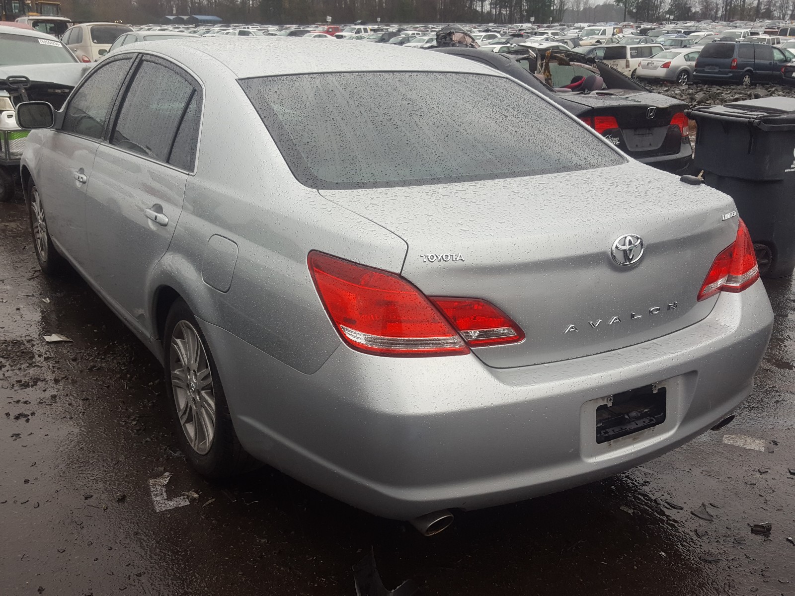 Photo 2 VIN: 4T1BK36B06U111920 - TOYOTA AVALON XL 