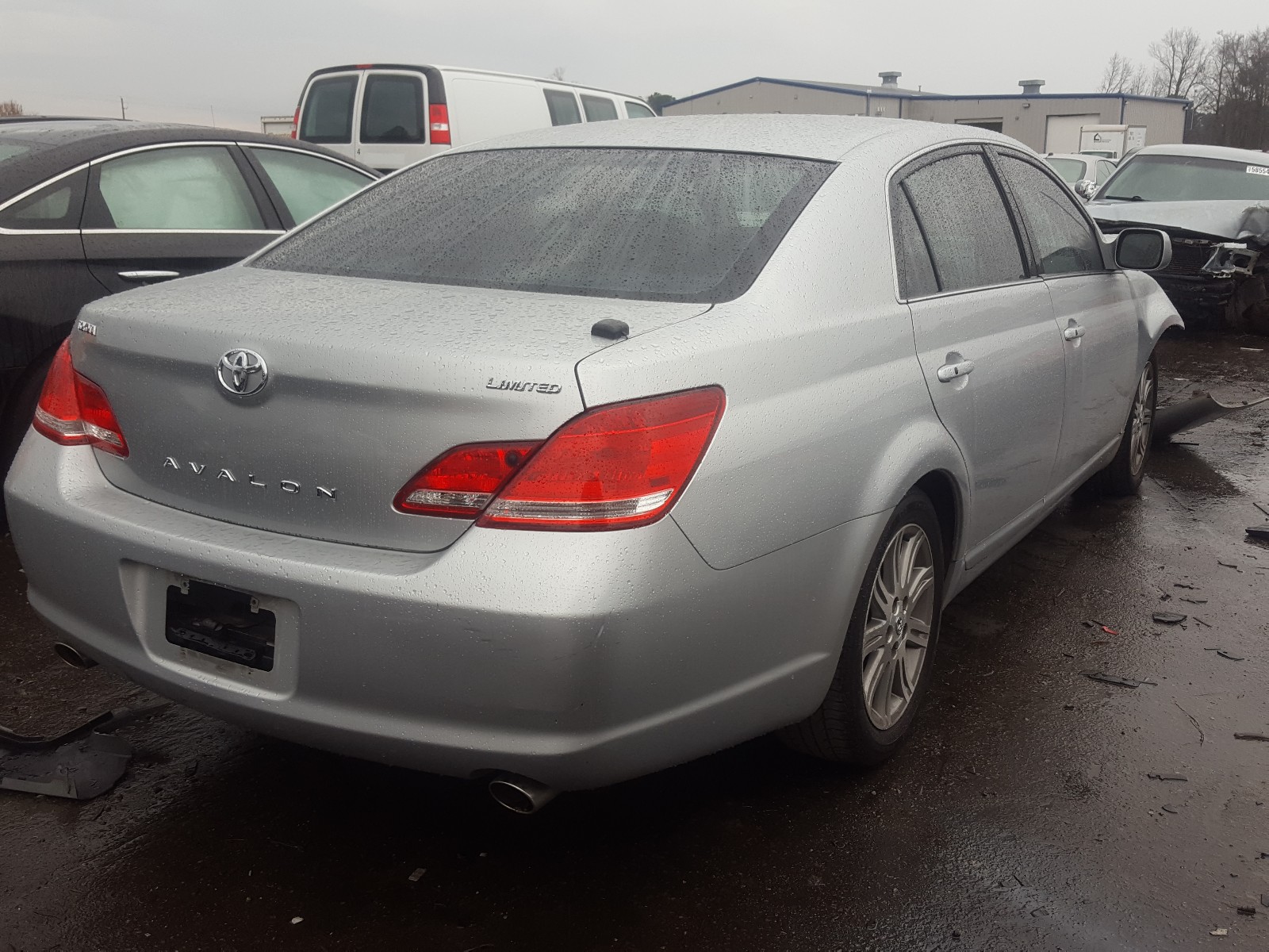 Photo 3 VIN: 4T1BK36B06U111920 - TOYOTA AVALON XL 