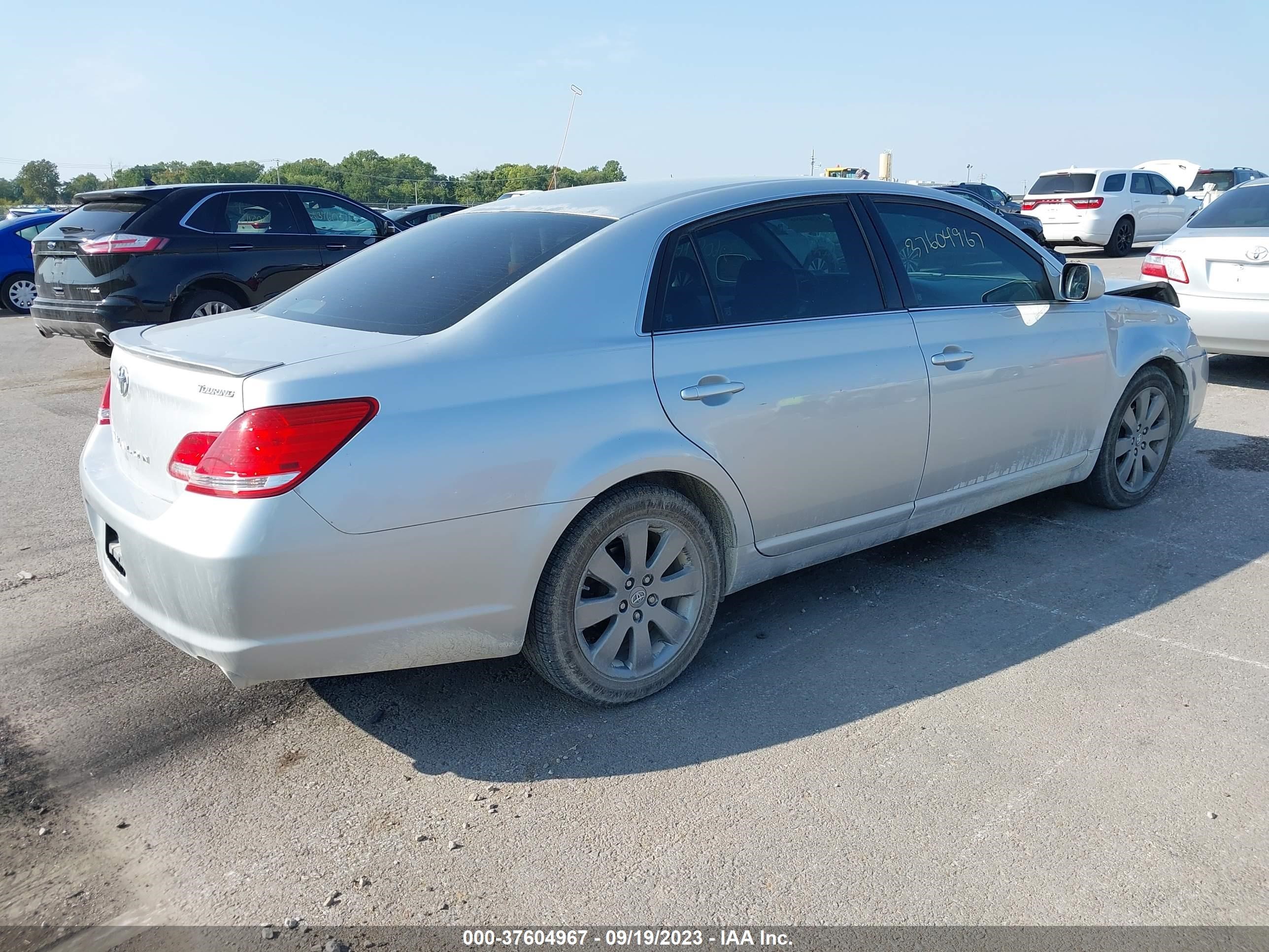 Photo 3 VIN: 4T1BK36B07U202803 - TOYOTA AVALON 