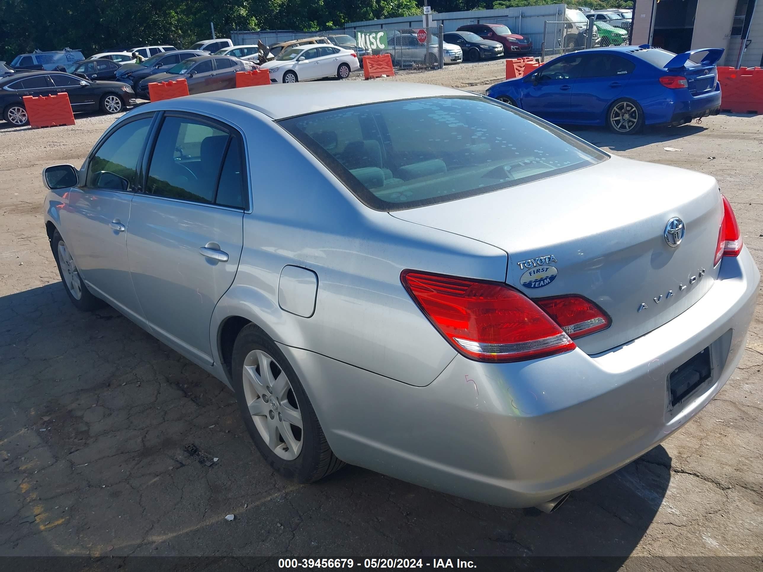 Photo 2 VIN: 4T1BK36B07U239009 - TOYOTA AVALON 