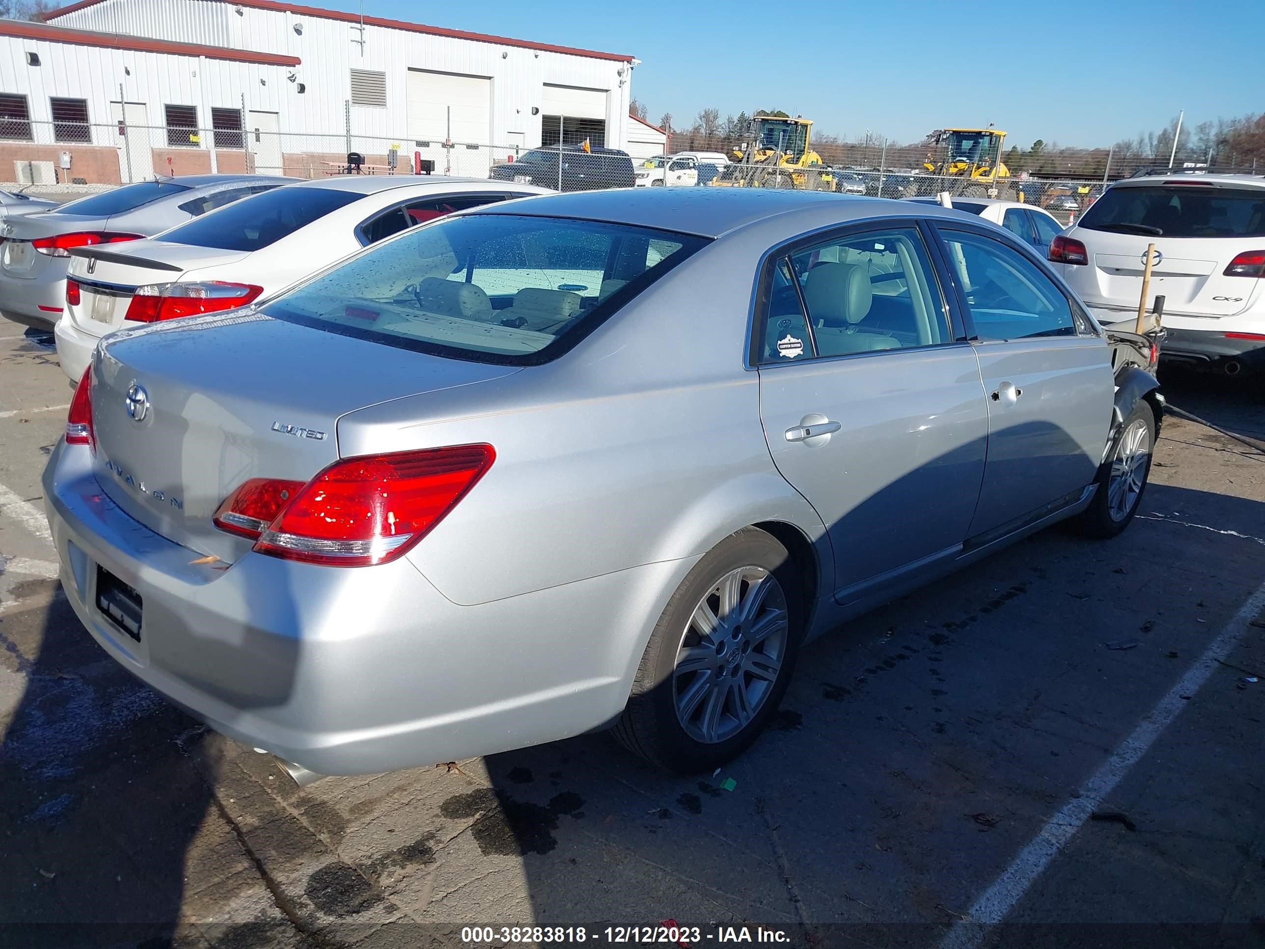 Photo 3 VIN: 4T1BK36B07U246235 - TOYOTA AVALON 