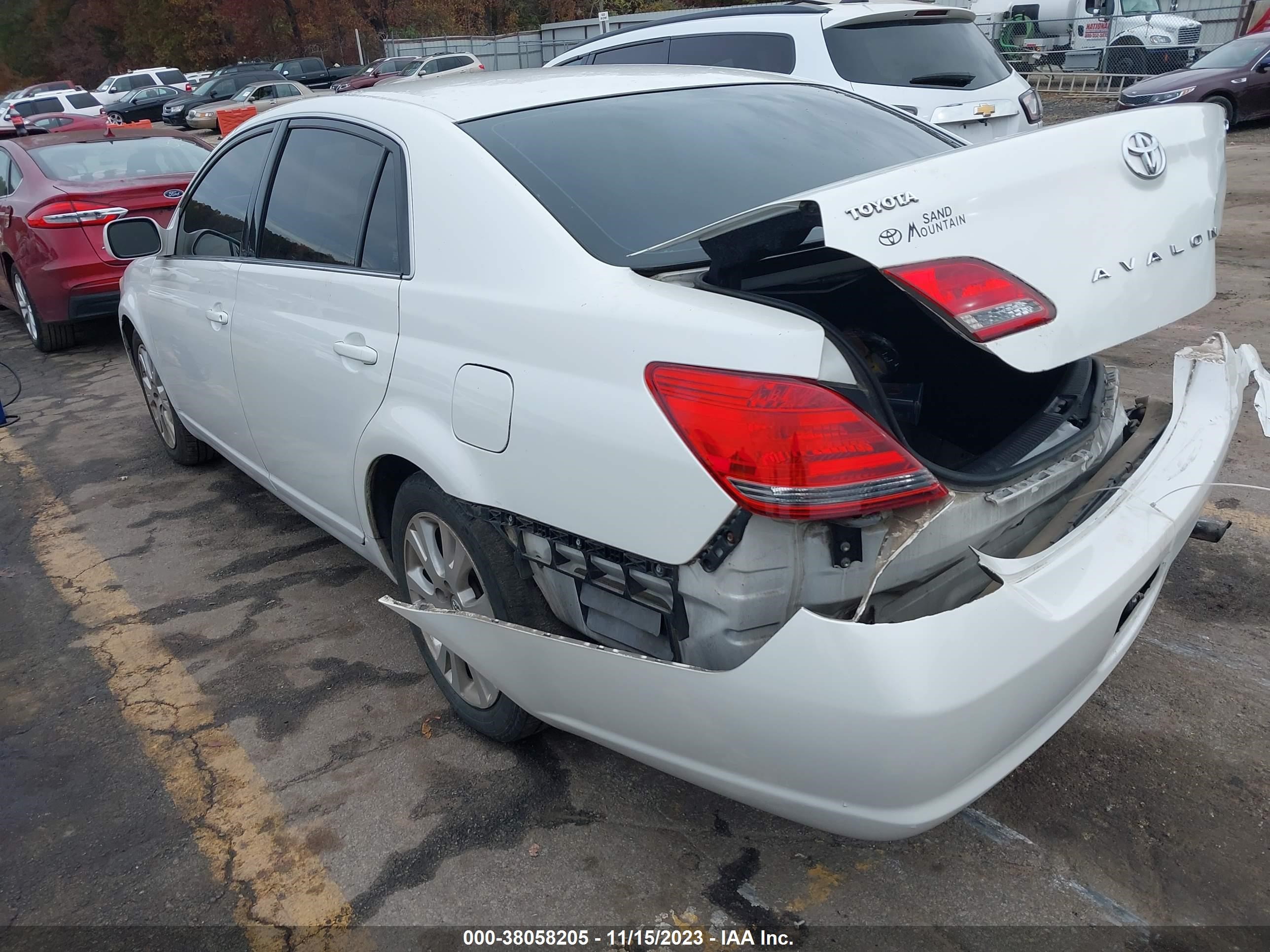 Photo 2 VIN: 4T1BK36B08U299809 - TOYOTA AVALON 