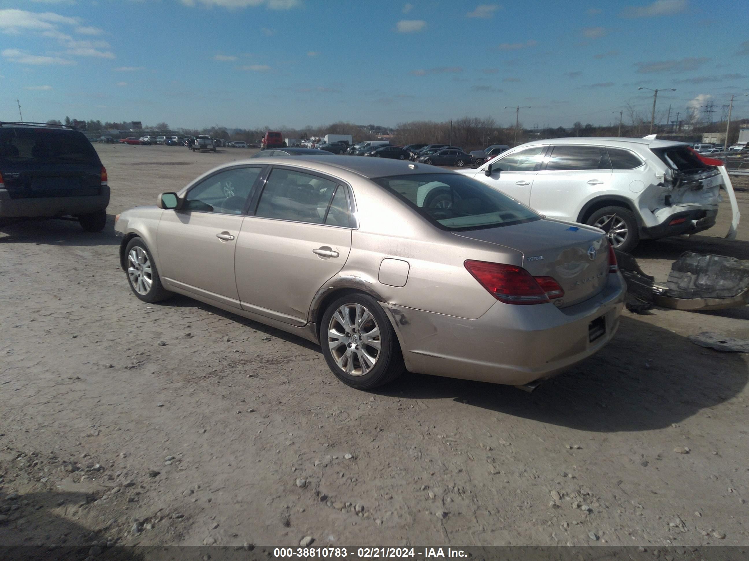 Photo 2 VIN: 4T1BK36B09U334317 - TOYOTA AVALON 