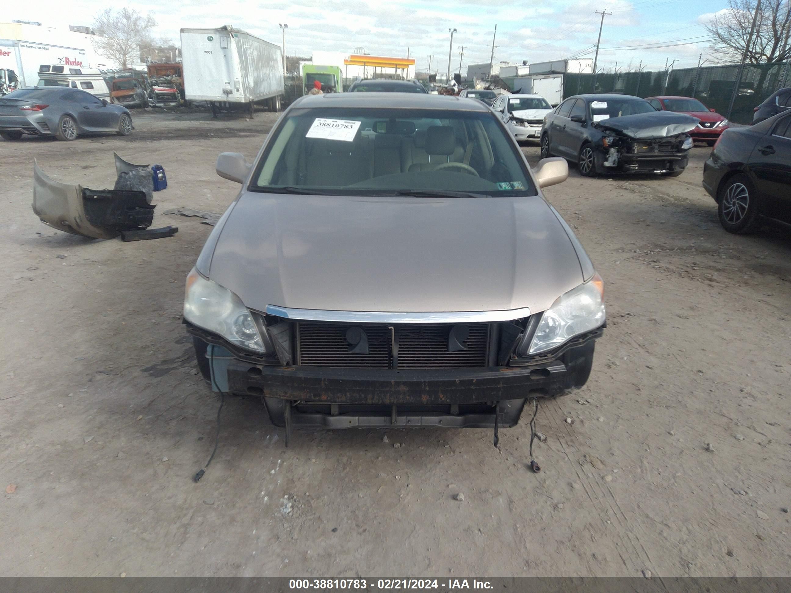 Photo 5 VIN: 4T1BK36B09U334317 - TOYOTA AVALON 