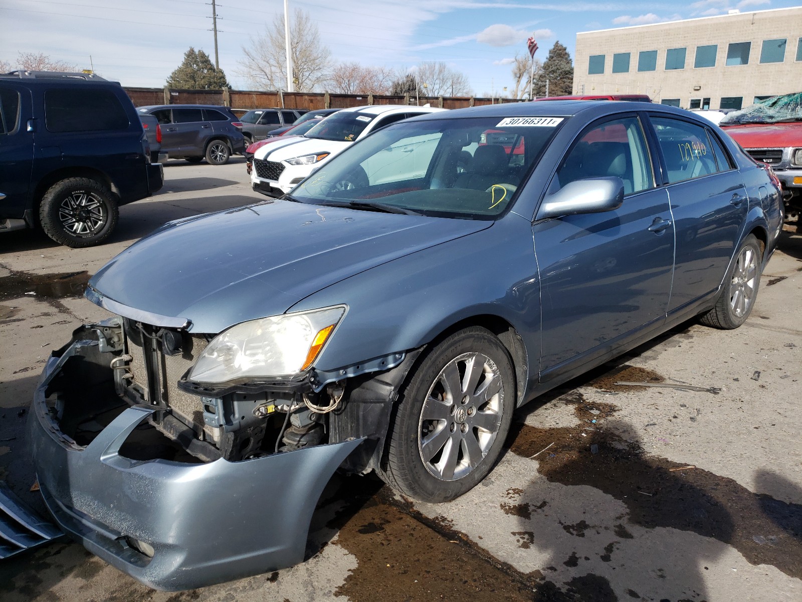 Photo 1 VIN: 4T1BK36B15U003918 - TOYOTA AVALON XL 