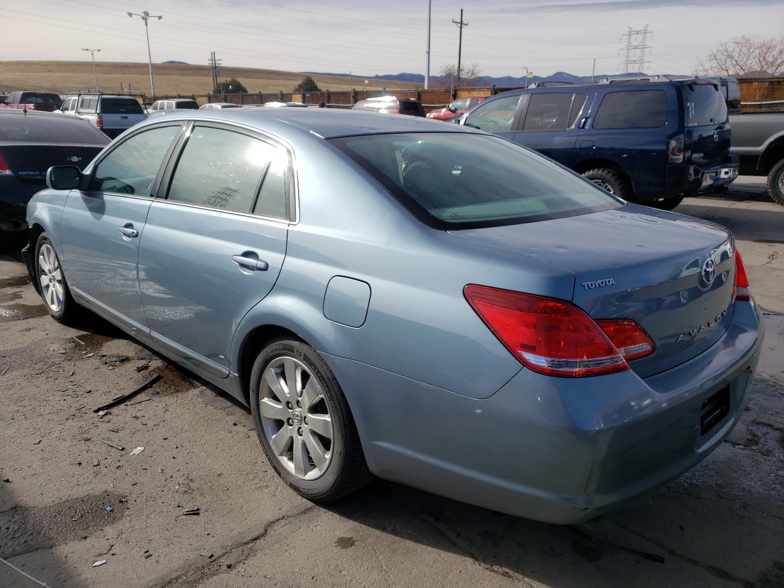 Photo 2 VIN: 4T1BK36B15U003918 - TOYOTA AVALON XL 