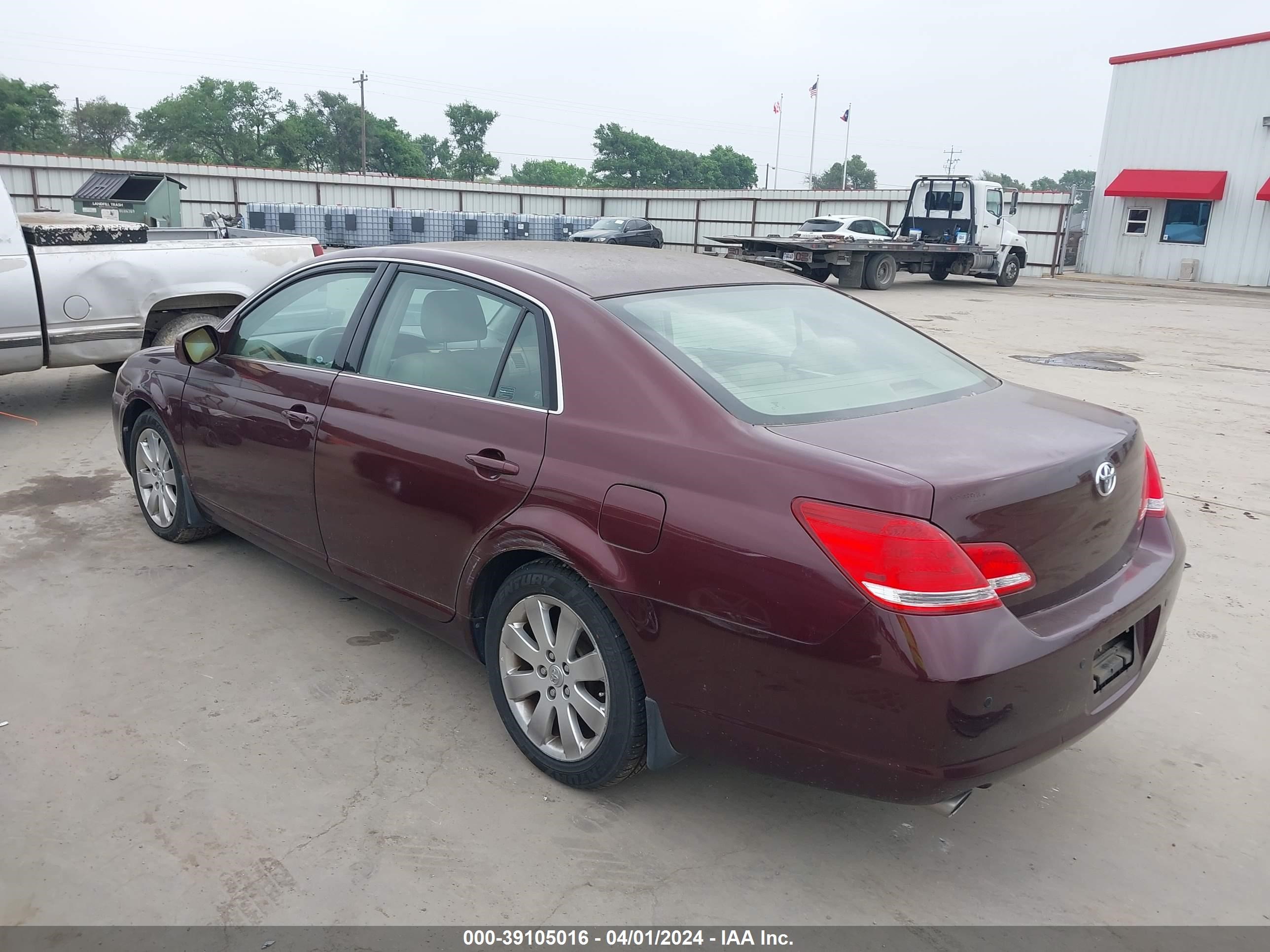 Photo 2 VIN: 4T1BK36B15U004499 - TOYOTA AVALON 