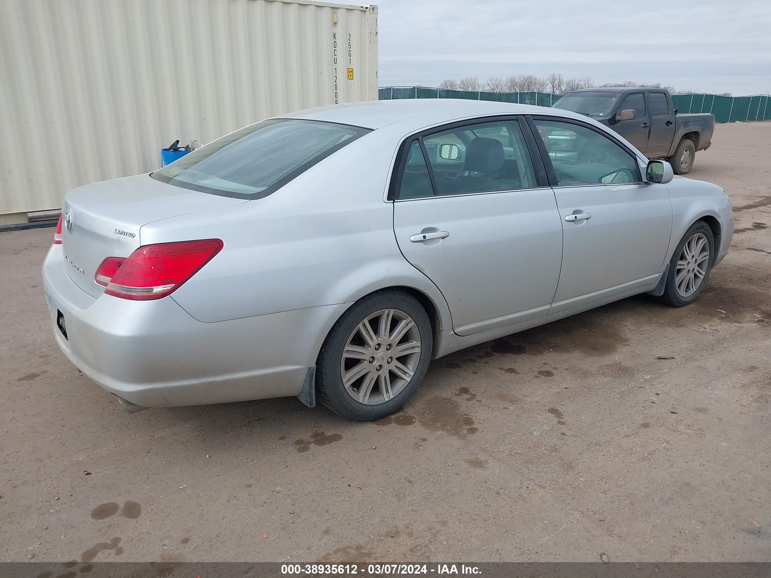 Photo 3 VIN: 4T1BK36B16U069225 - TOYOTA AVALON 