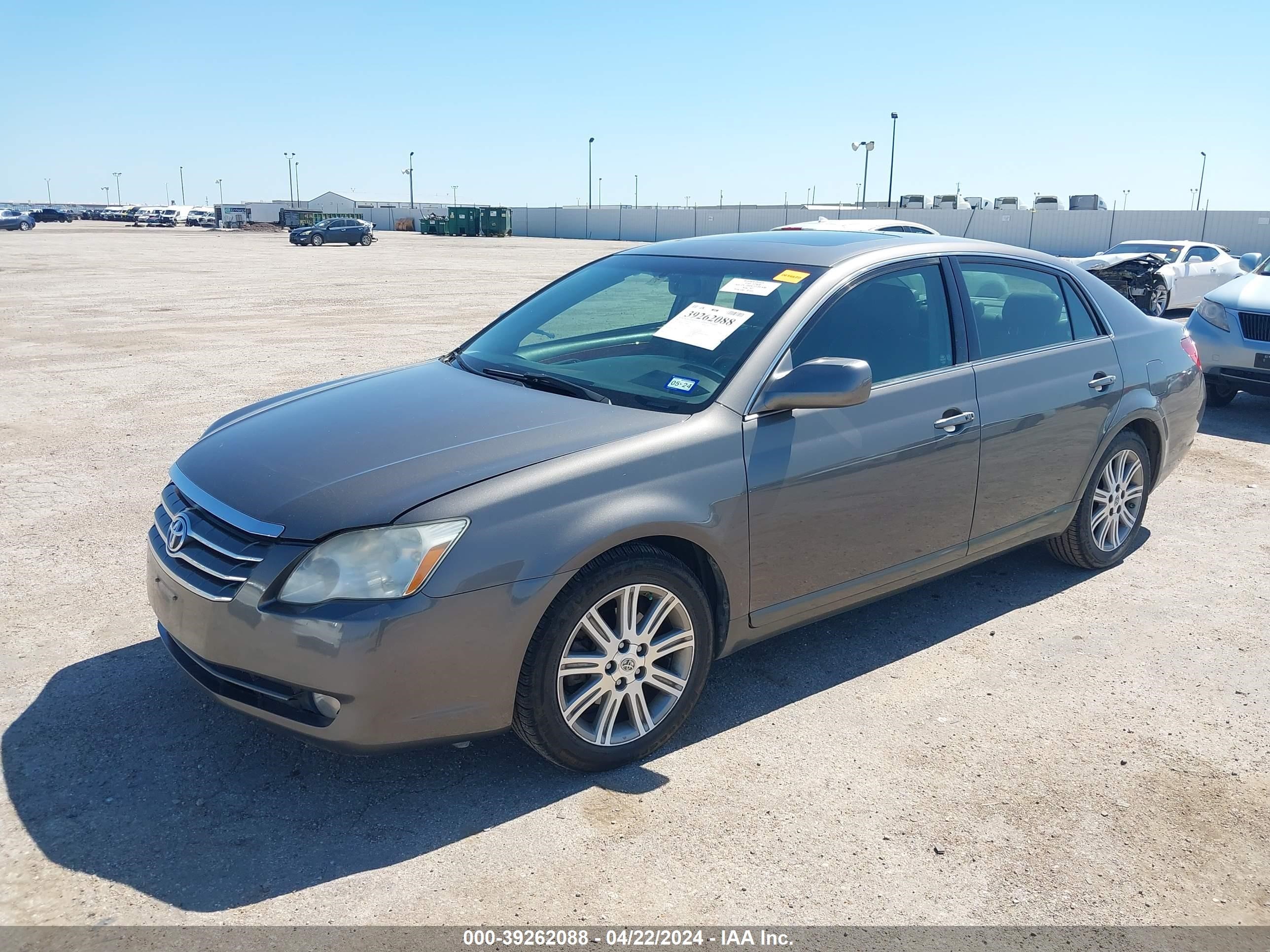 Photo 1 VIN: 4T1BK36B17U180696 - TOYOTA AVALON 