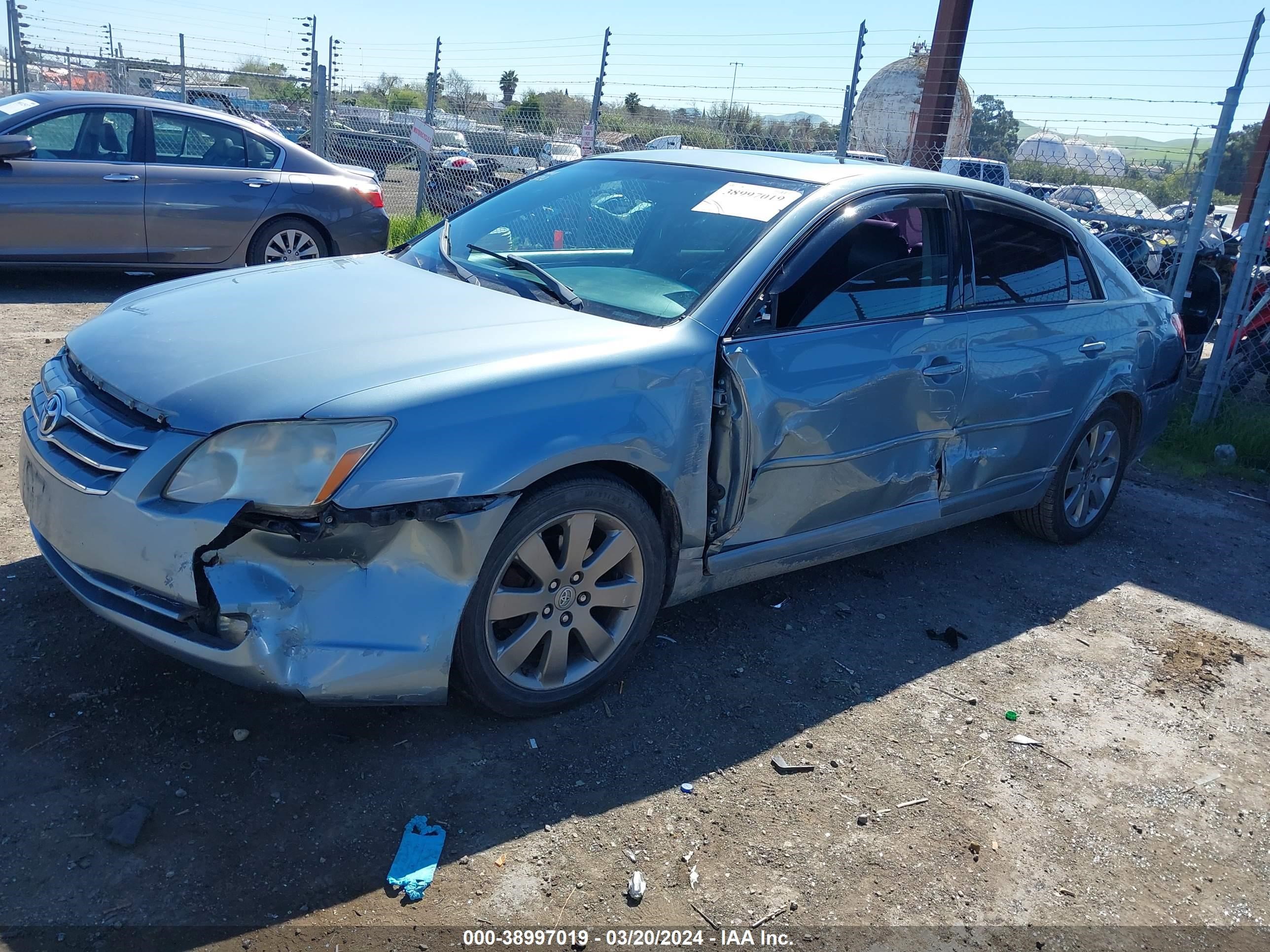 Photo 1 VIN: 4T1BK36B17U186353 - TOYOTA AVALON 