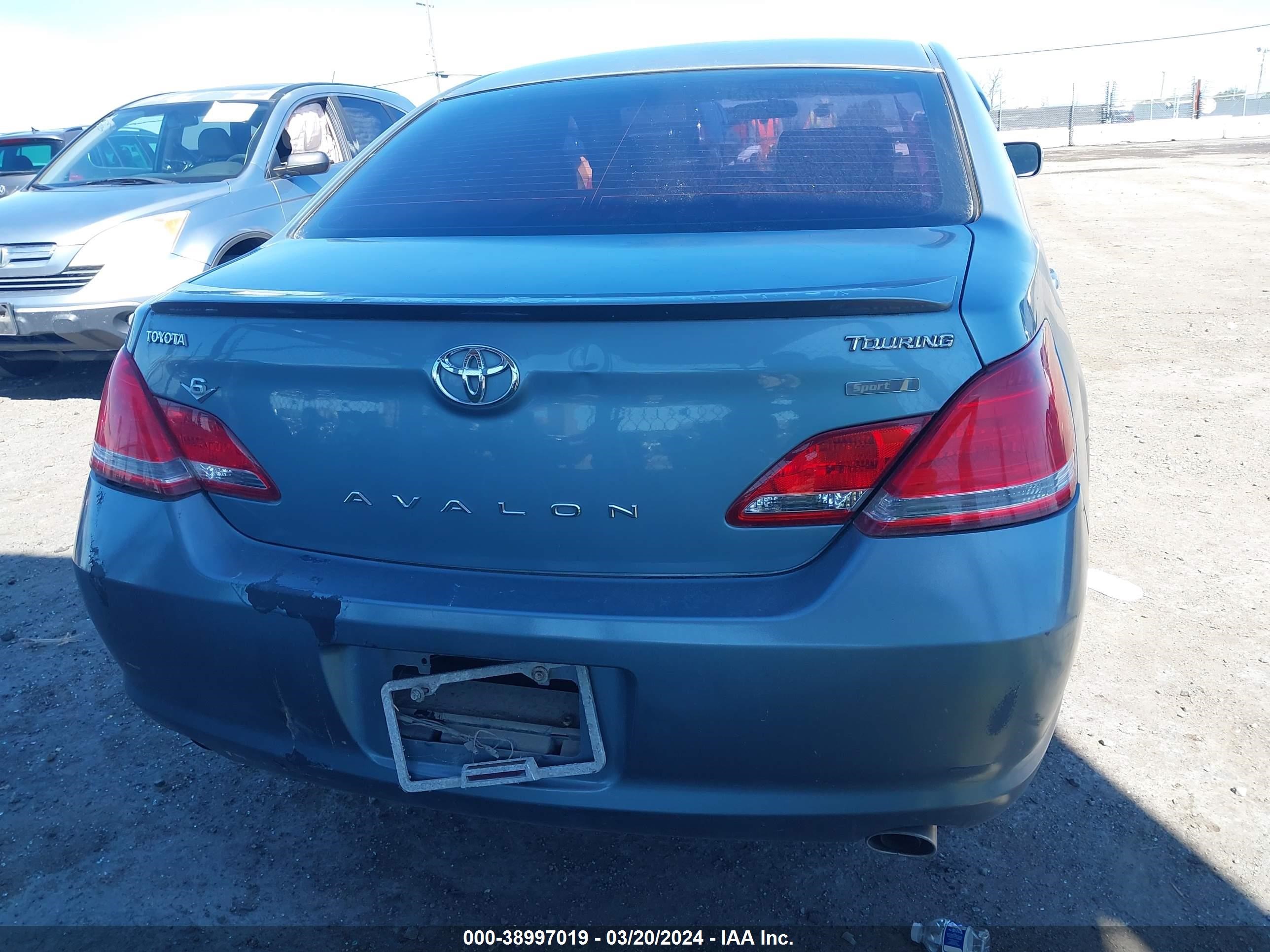 Photo 16 VIN: 4T1BK36B17U186353 - TOYOTA AVALON 