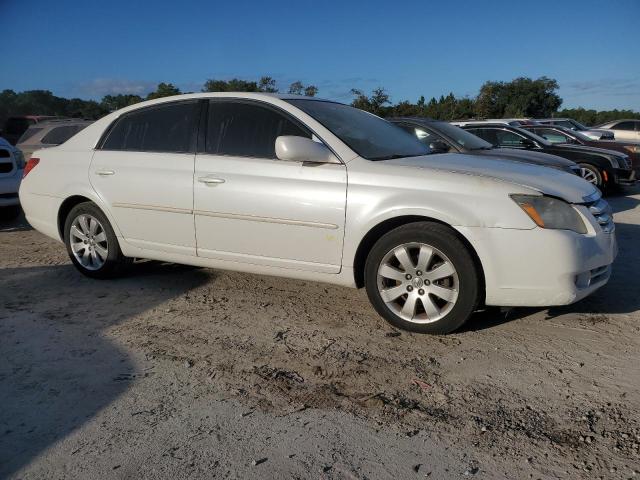 Photo 3 VIN: 4T1BK36B17U215043 - TOYOTA AVALON XL 