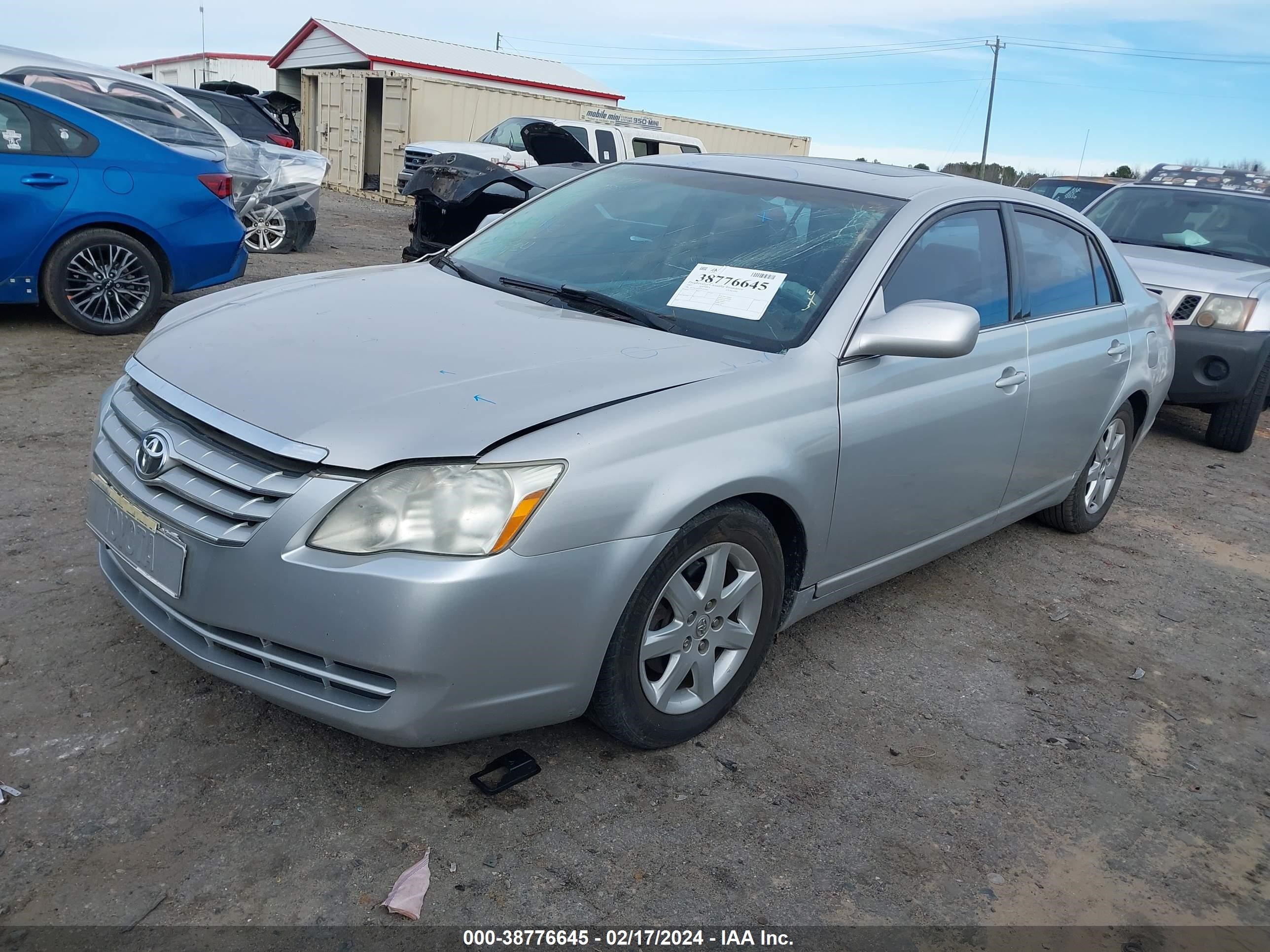 Photo 1 VIN: 4T1BK36B17U217469 - TOYOTA AVALON 