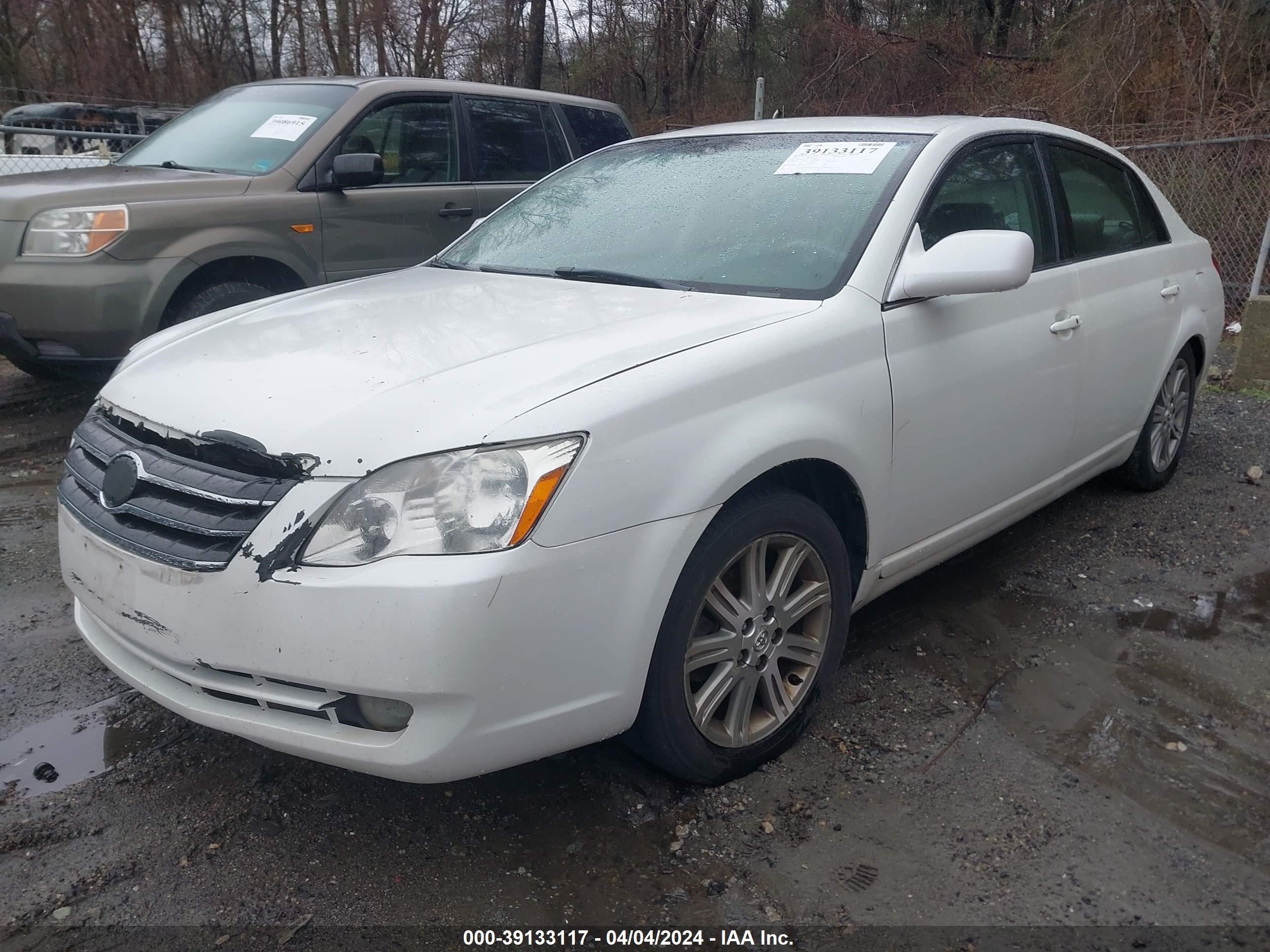 Photo 1 VIN: 4T1BK36B17U250701 - TOYOTA AVALON 