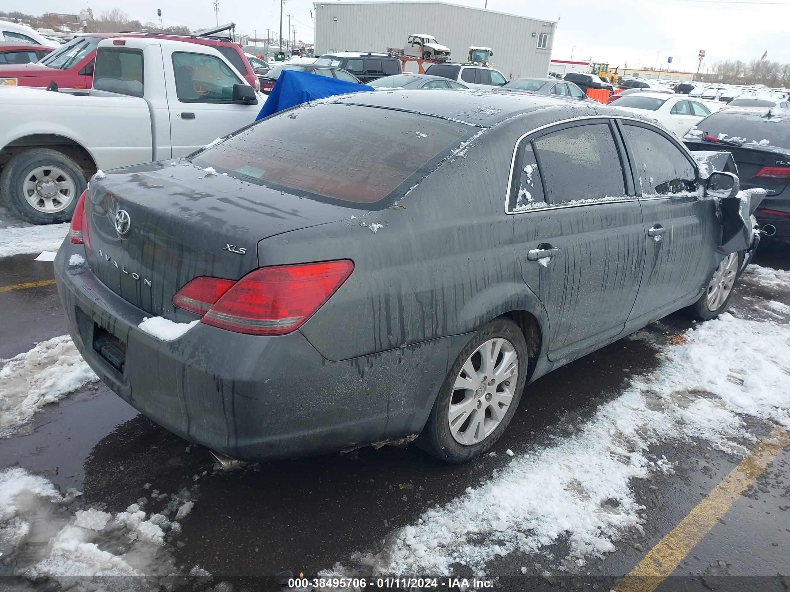 Photo 3 VIN: 4T1BK36B18U274286 - TOYOTA AVALON 