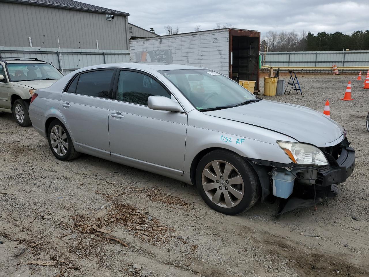 Photo 3 VIN: 4T1BK36B25U034515 - TOYOTA AVALON 