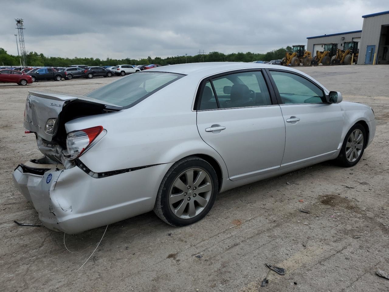 Photo 2 VIN: 4T1BK36B26U117010 - TOYOTA AVALON 